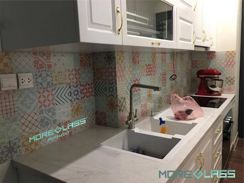 Kính ốp bếp đẹp